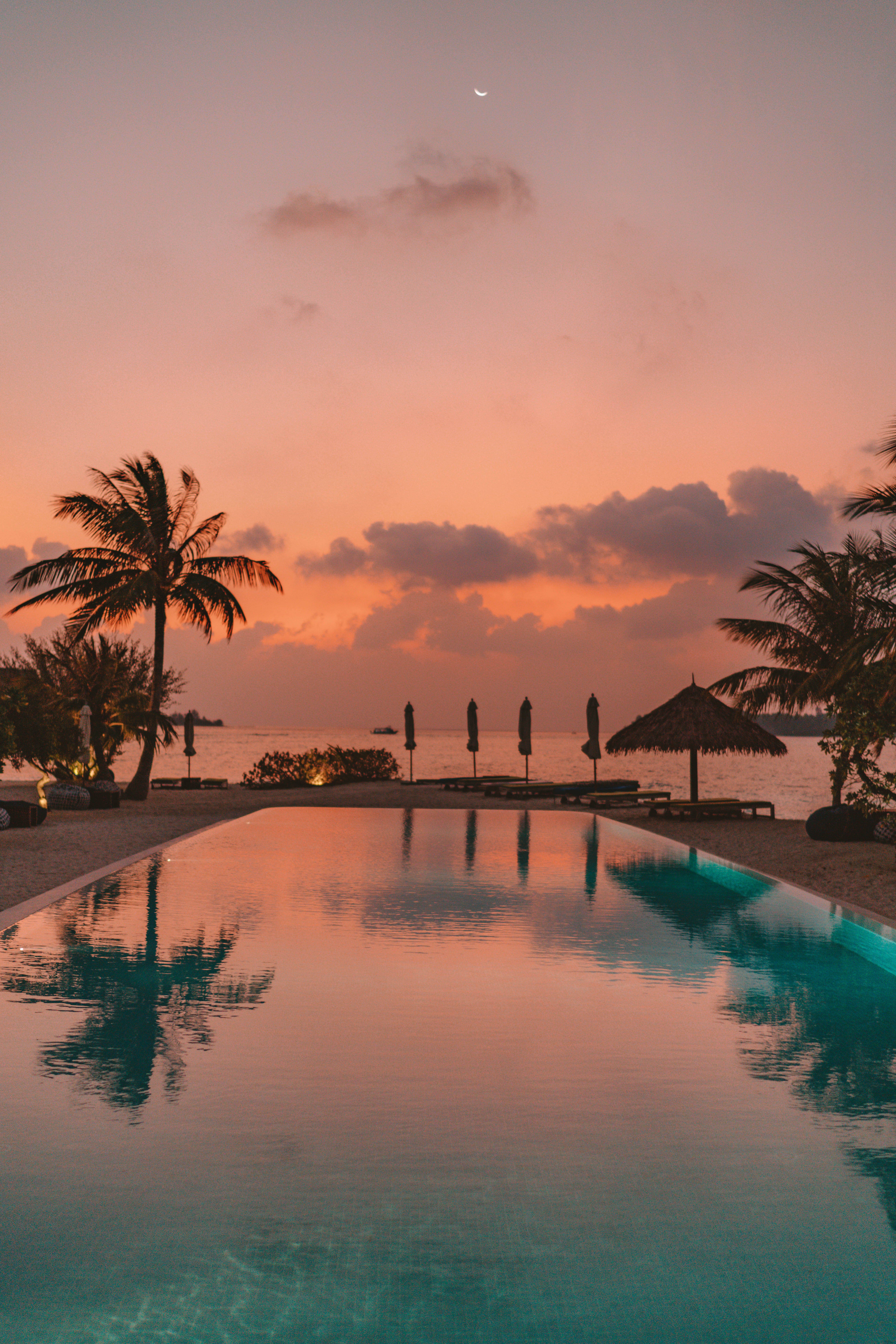 Como Cocoa pool at sunset