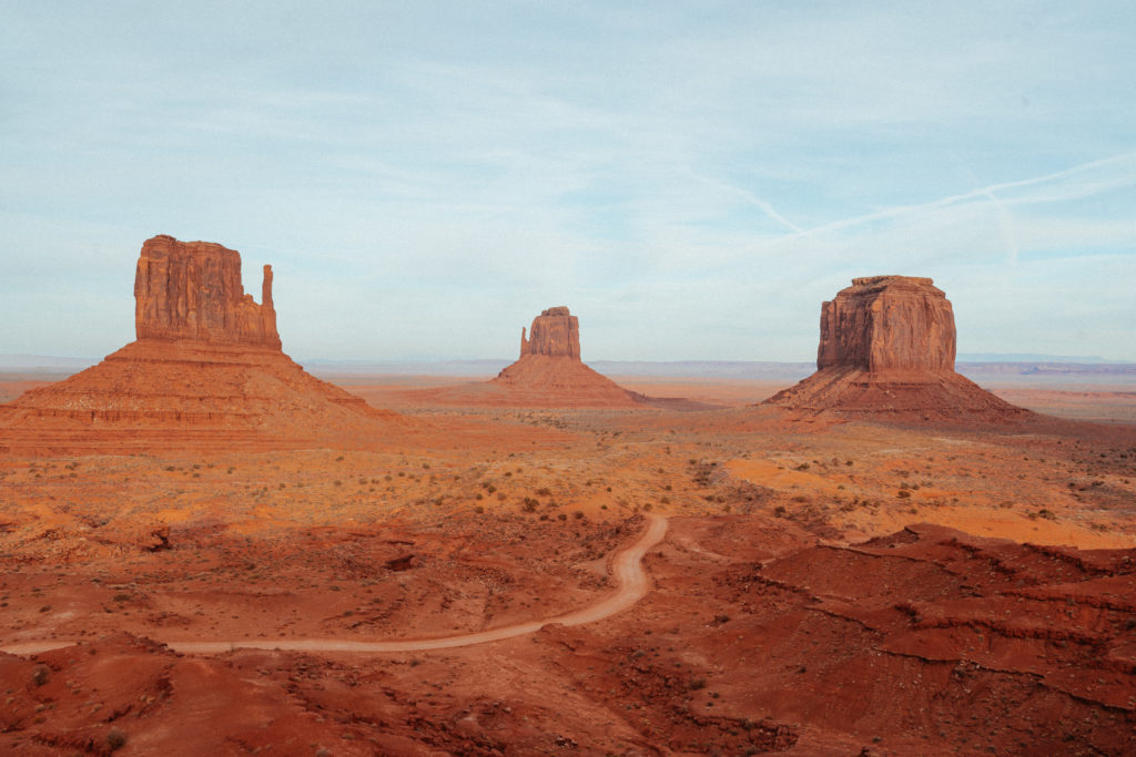 View of the 3 'Mittens' (rock structures) in Monument Valley Lookout